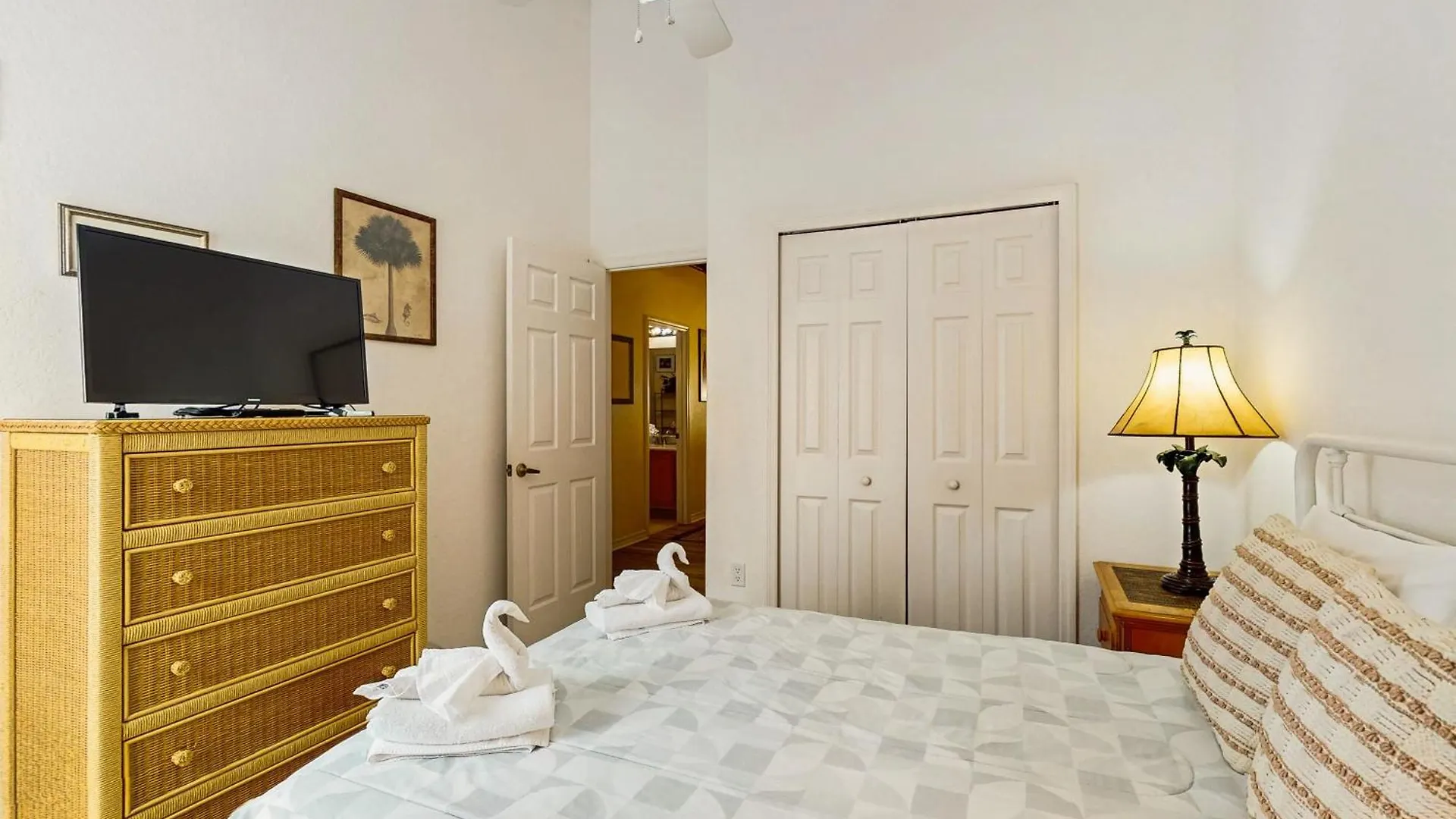Malaga Palace Davenport United States